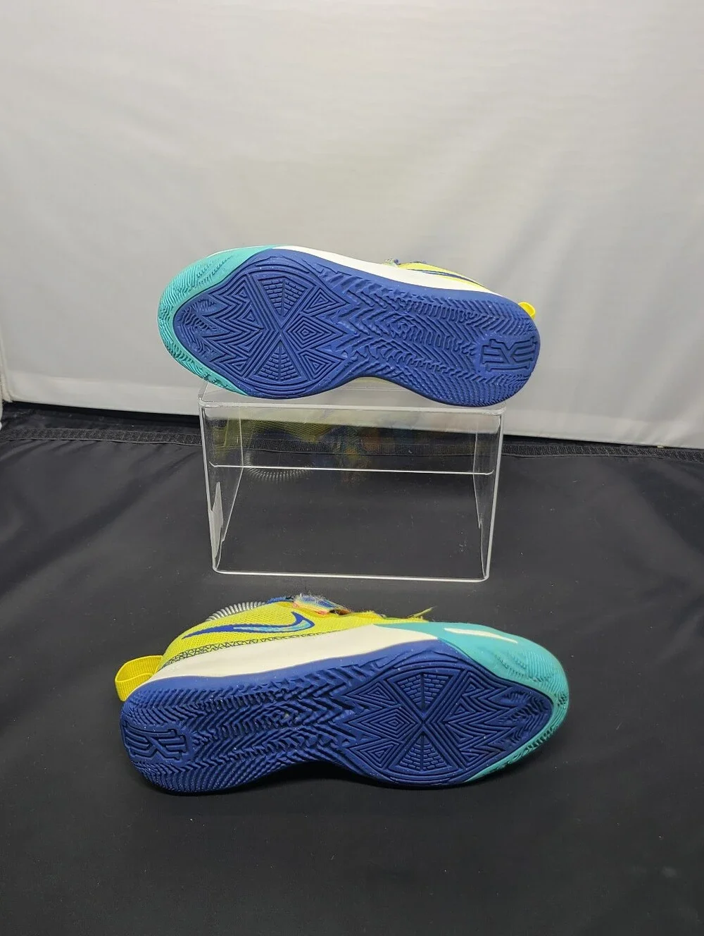 Nike Kyrie Flytrap VI 6 Limited Edition Shoes Yellow Spongebob- kids size 13C